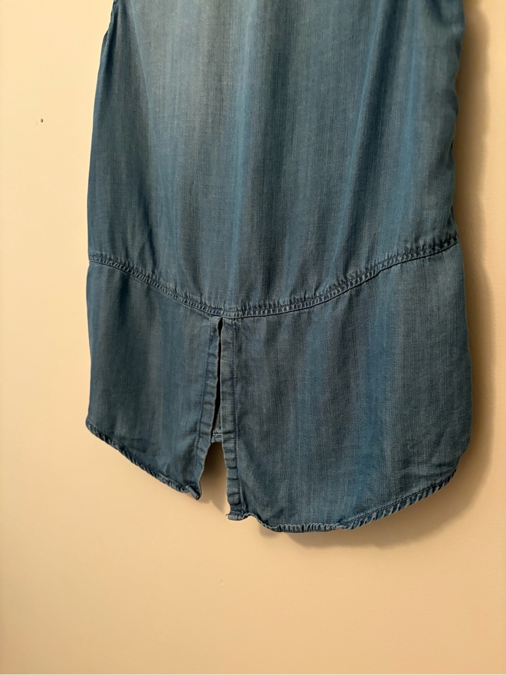 Lola River Lightweight Collared Button-Up Top Coastal Chic - Size Small - Picture 6 of 8